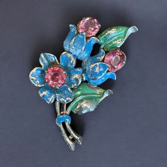 Vintage 1940's Pot Metal Rhinestone Enamel Floral Bouquet Brooch "MADE IN USA" - Picture 1 of 10